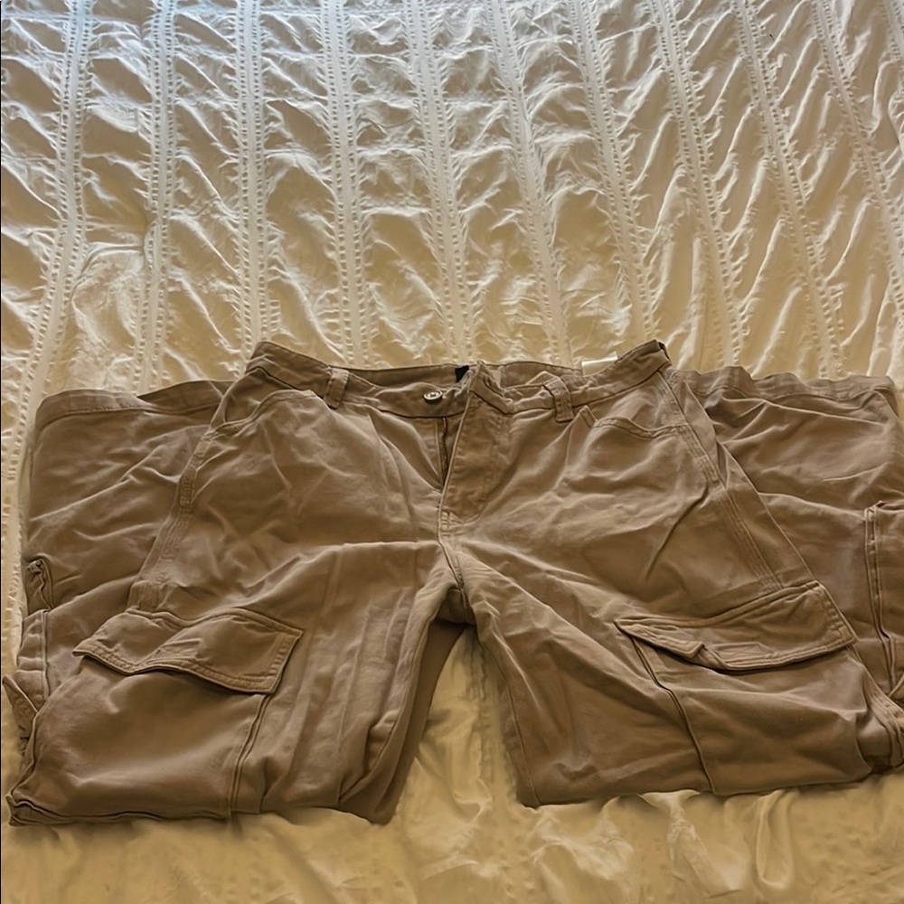 Divided Women’s Beige Cargo Pants